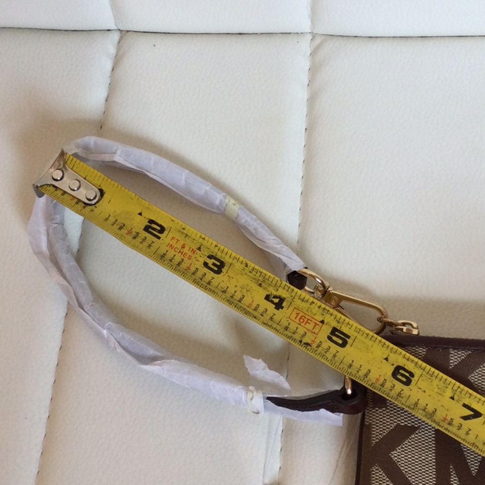 NWOT Michael Kors Brown Wristlet - Picture 8 of 10